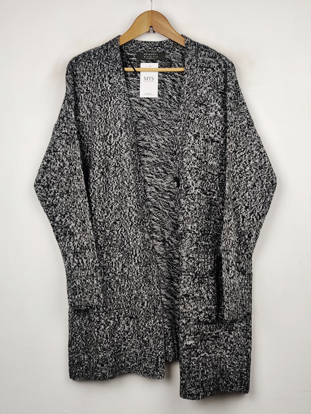 Buy online pre-used pre-loved 100% authentic & Original branded Primark (LC-2473) available in Pakistan. Top international brands avilable.