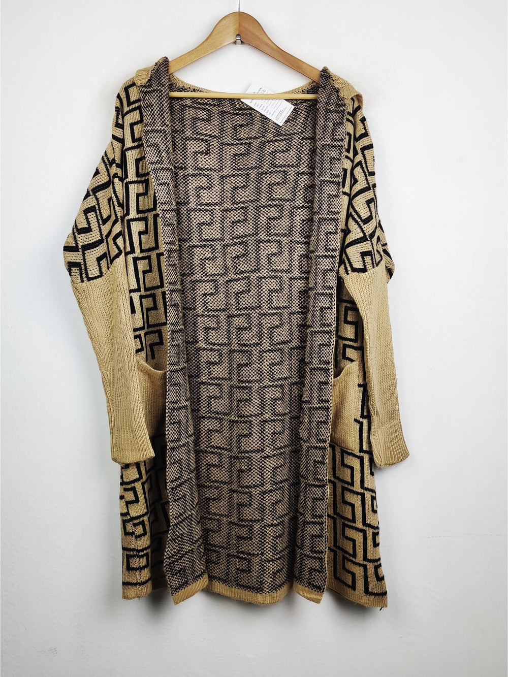 Buy online pre-used pre-loved 100% authentic & Original branded Unknown Brand (LC-2736) available in Pakistan. Top international brands avilable.