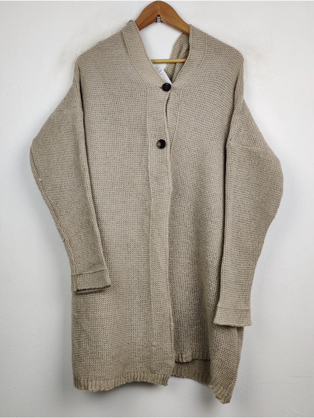 Buy online pre-used pre-loved 100% authentic & Original branded Unknown Brand (LC-2800) available in Pakistan. Top international brands avilable.