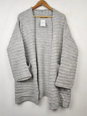 Buy online pre-used pre-loved 100% authentic & Original branded Pala D Oro (LC-2870) available in Pakistan. Top international brands avilable.