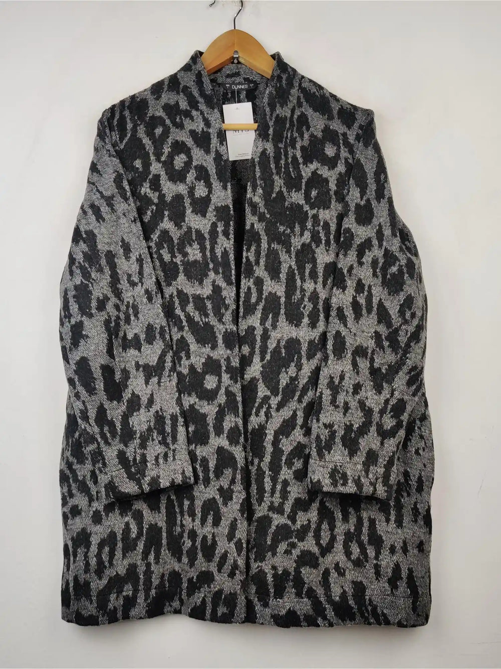 Buy online pre-used pre-loved 100% authentic & Original branded Dunnes Stores (LC-2872) available in Pakistan. Top international brands avilable.