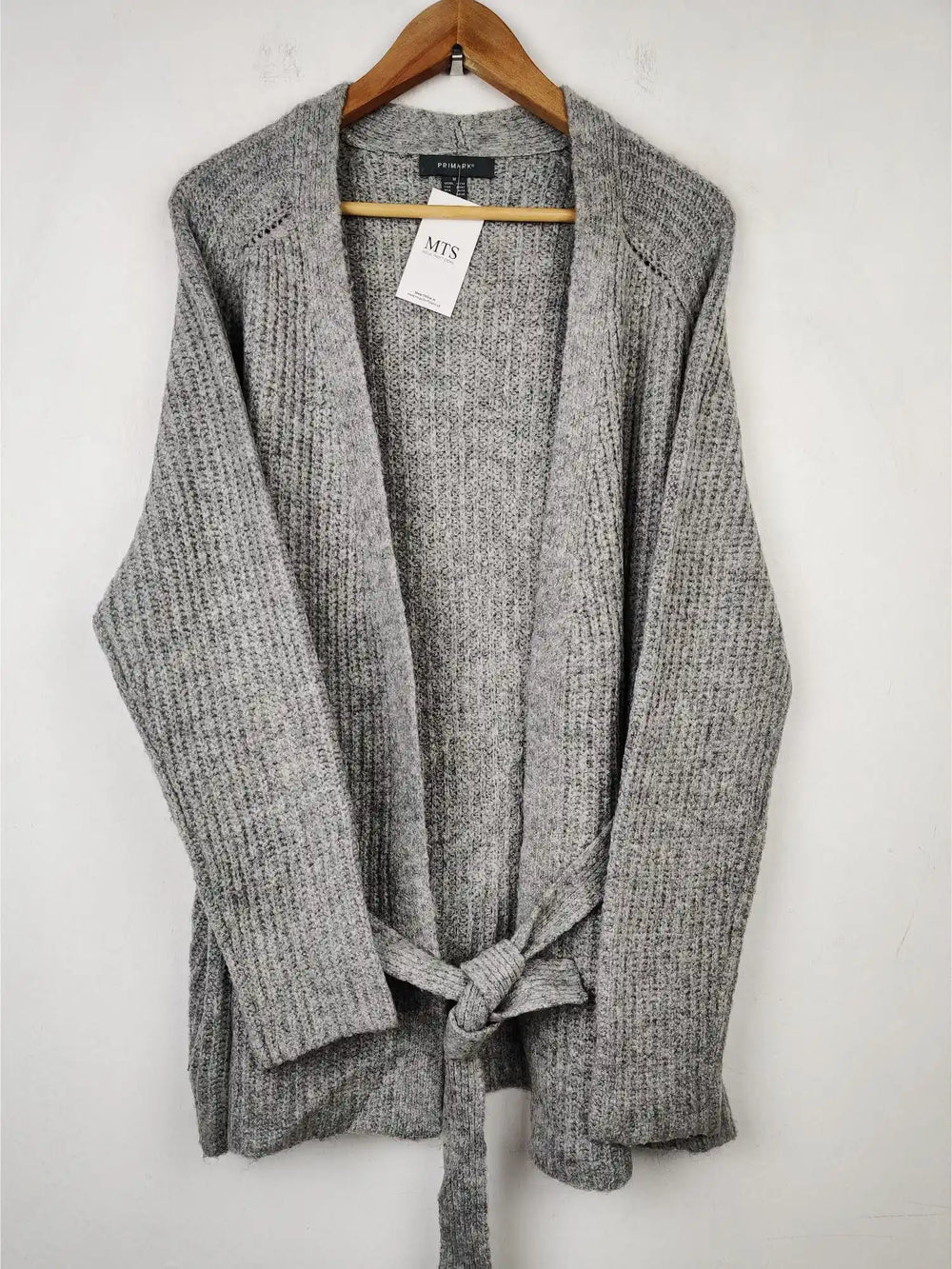 Buy online pre-used pre-loved 100% authentic & Original branded Primark (LC-3047) available in Pakistan. Top international brands avilable.