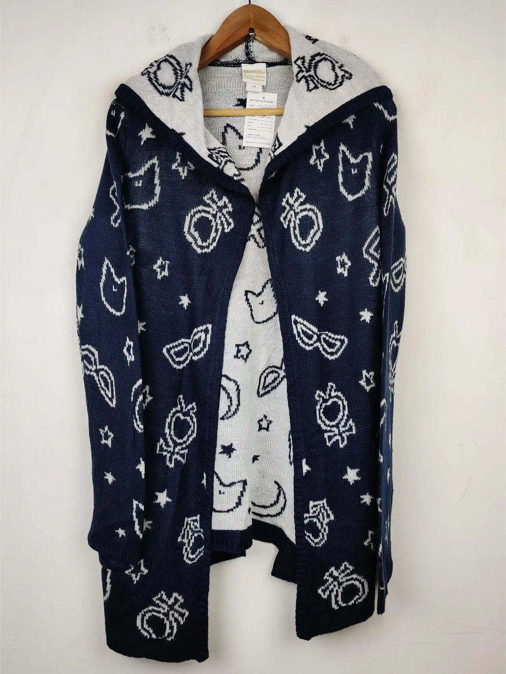 Buy online pre-used pre-loved 100% authentic & Original branded Sailor Moon (LC-3084) available in Pakistan. Top international brands avilable.