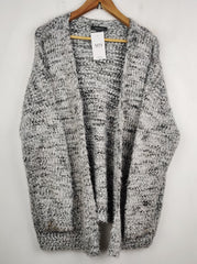 Buy online pre-used pre-loved 100% authentic & Original branded Primark (LC-3400) available in Pakistan. Top international brands avilable.