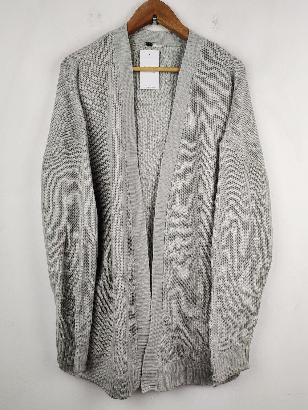 Buy online pre-used pre-loved 100% authentic & Original branded Unknown Brand (LC-3486) available in Pakistan. Top international brands avilable.