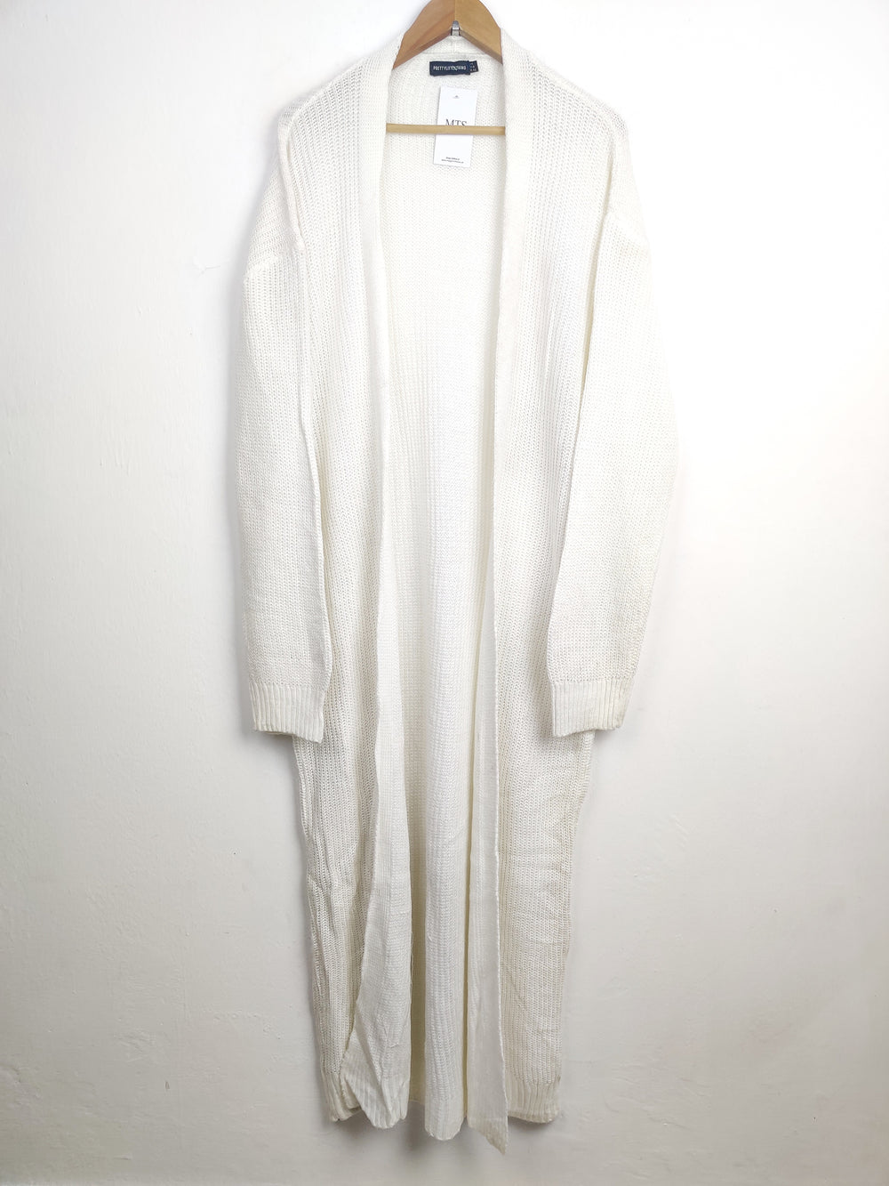 Buy online pre-used pre-loved 100% authentic & Original branded Pretty Little Thing (LC-3503) available in Pakistan. Top international brands avilable.