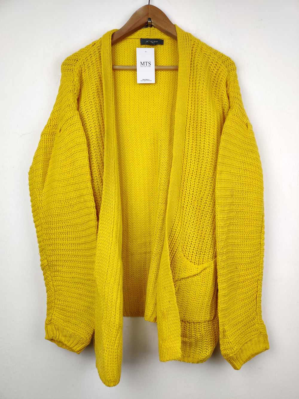 Buy online pre-used pre-loved 100% authentic & Original branded Primark (LC-3566) available in Pakistan. Top international brands avilable.