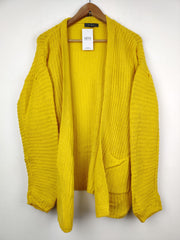 Buy online pre-used pre-loved 100% authentic & Original branded Primark (LC-3566) available in Pakistan. Top international brands avilable.