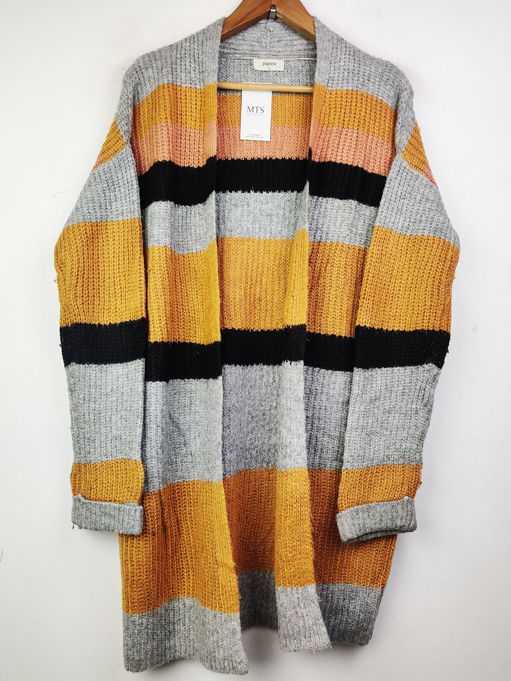 Buy online pre-used pre-loved 100% authentic & Original branded Papaya (LC-3643) available in Pakistan. Top international brands avilable.