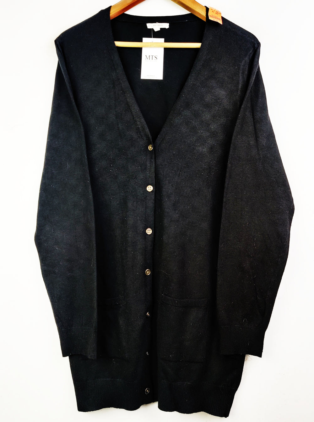 Buy online pre-used pre-loved 100% authentic & Original branded Maurices (LC-3692) available in Pakistan. Top international brands avilable.