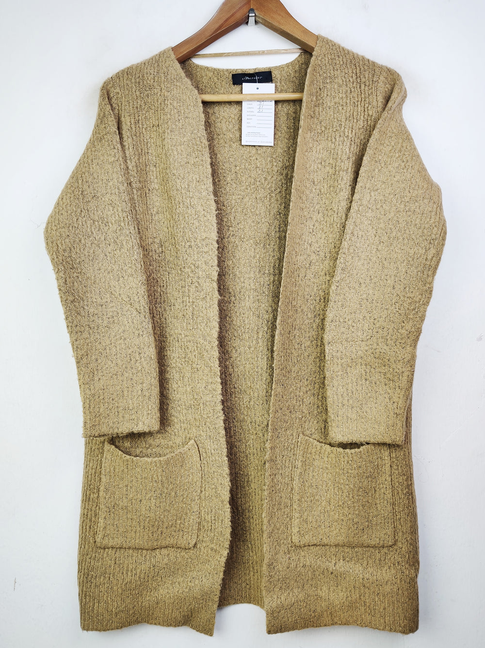 Buy online pre-used pre-loved 100% authentic & Original branded Atmosphere (LC-3793) available in Pakistan. Top international brands avilable.