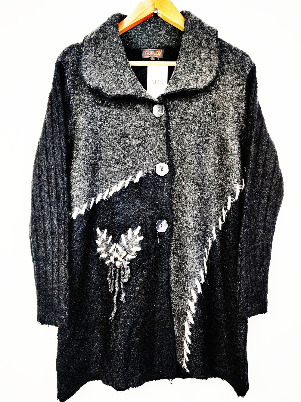 Buy online pre-used pre-loved 100% authentic & Original branded Tivoli (LC-3812) available in Pakistan. Top international brands avilable.