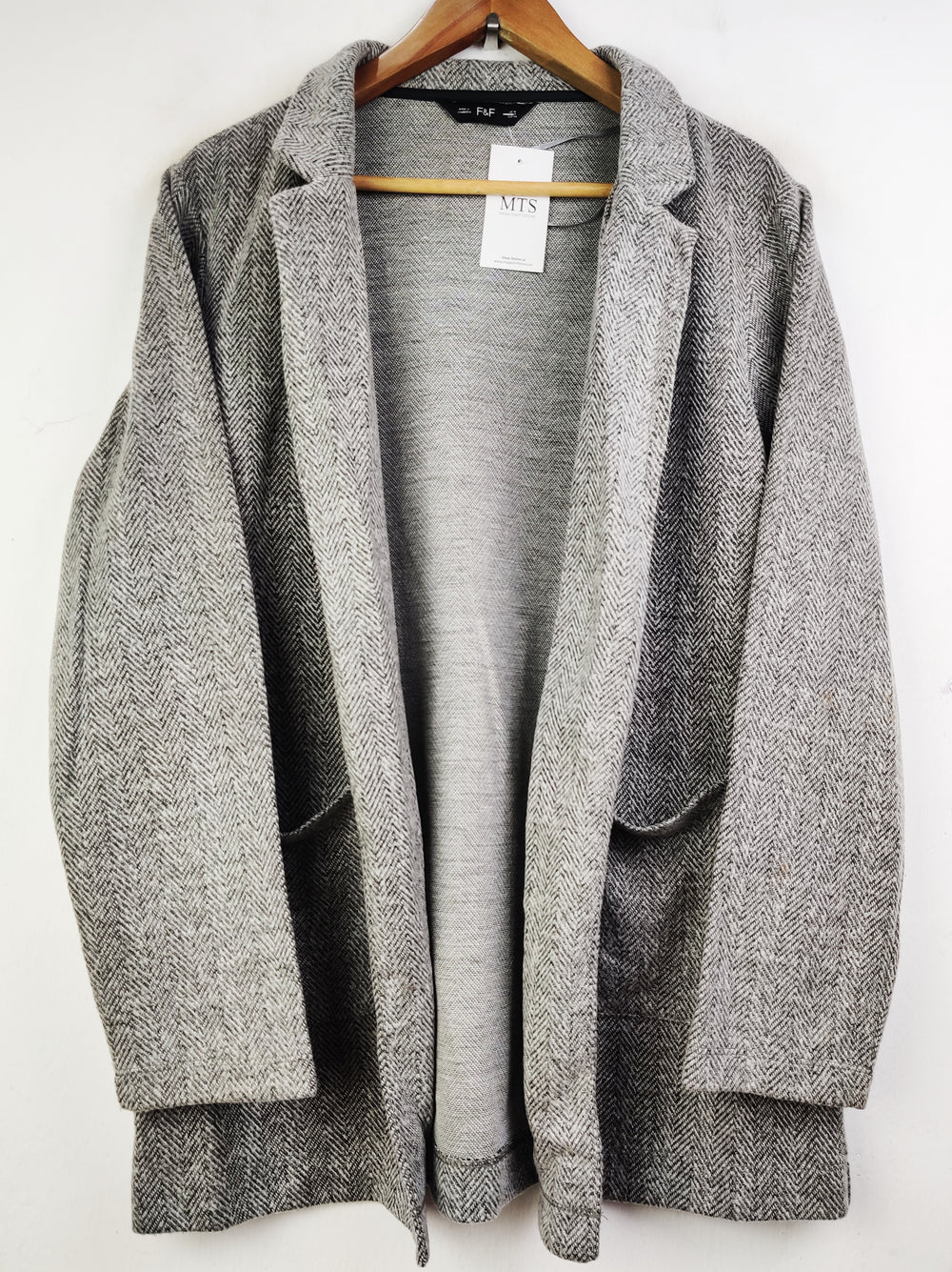 Buy online pre-used pre-loved 100% authentic & Original branded F&F (LC-3820) available in Pakistan. Top international brands avilable.