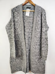 Buy online pre-used pre-loved 100% authentic & Original branded Pura Moda (LC-3831) available in Pakistan. Top international brands avilable.