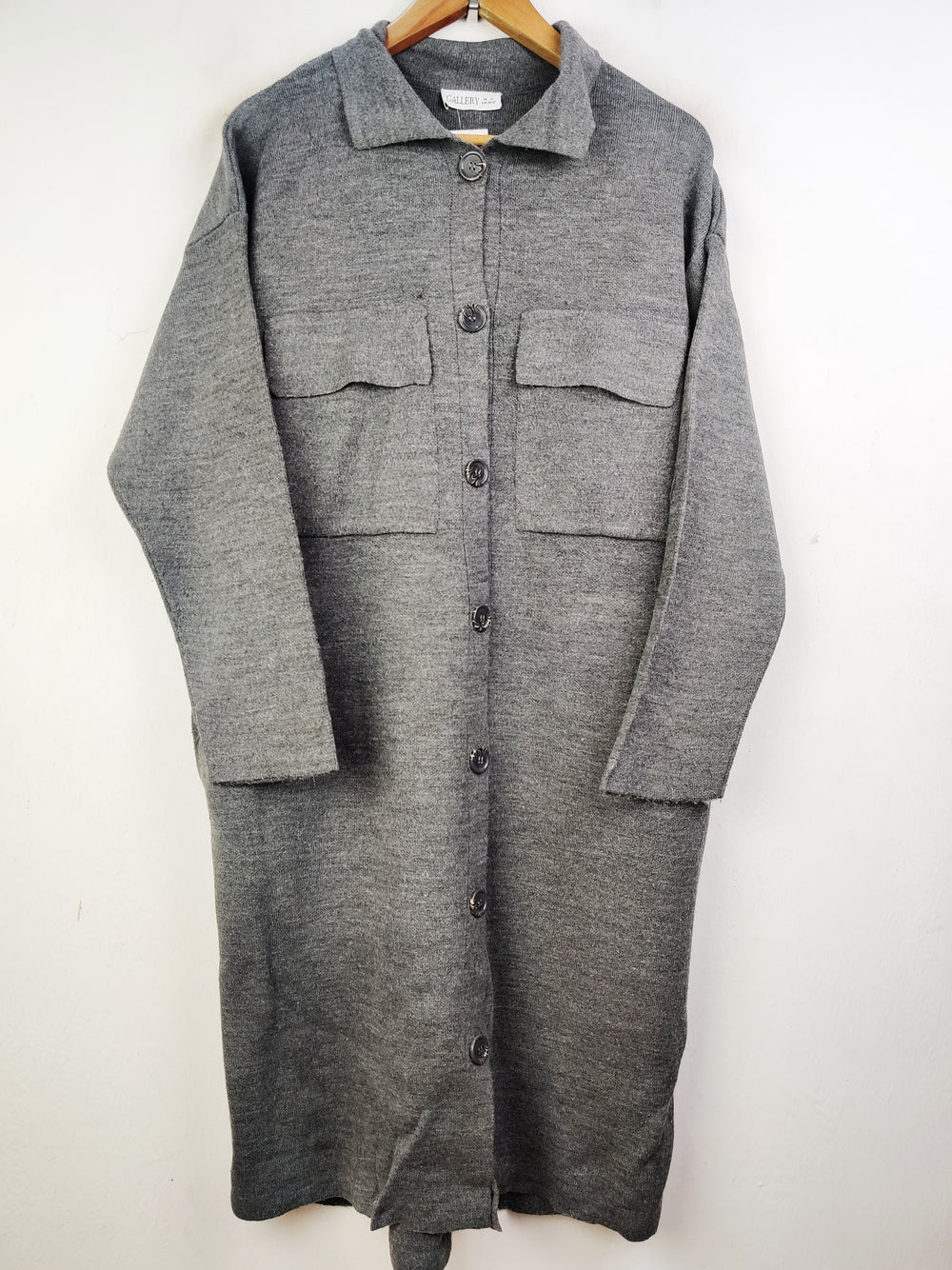 Buy online pre-used pre-loved 100% authentic & Original branded Gallery (LC-3832) available in Pakistan. Top international brands avilable.