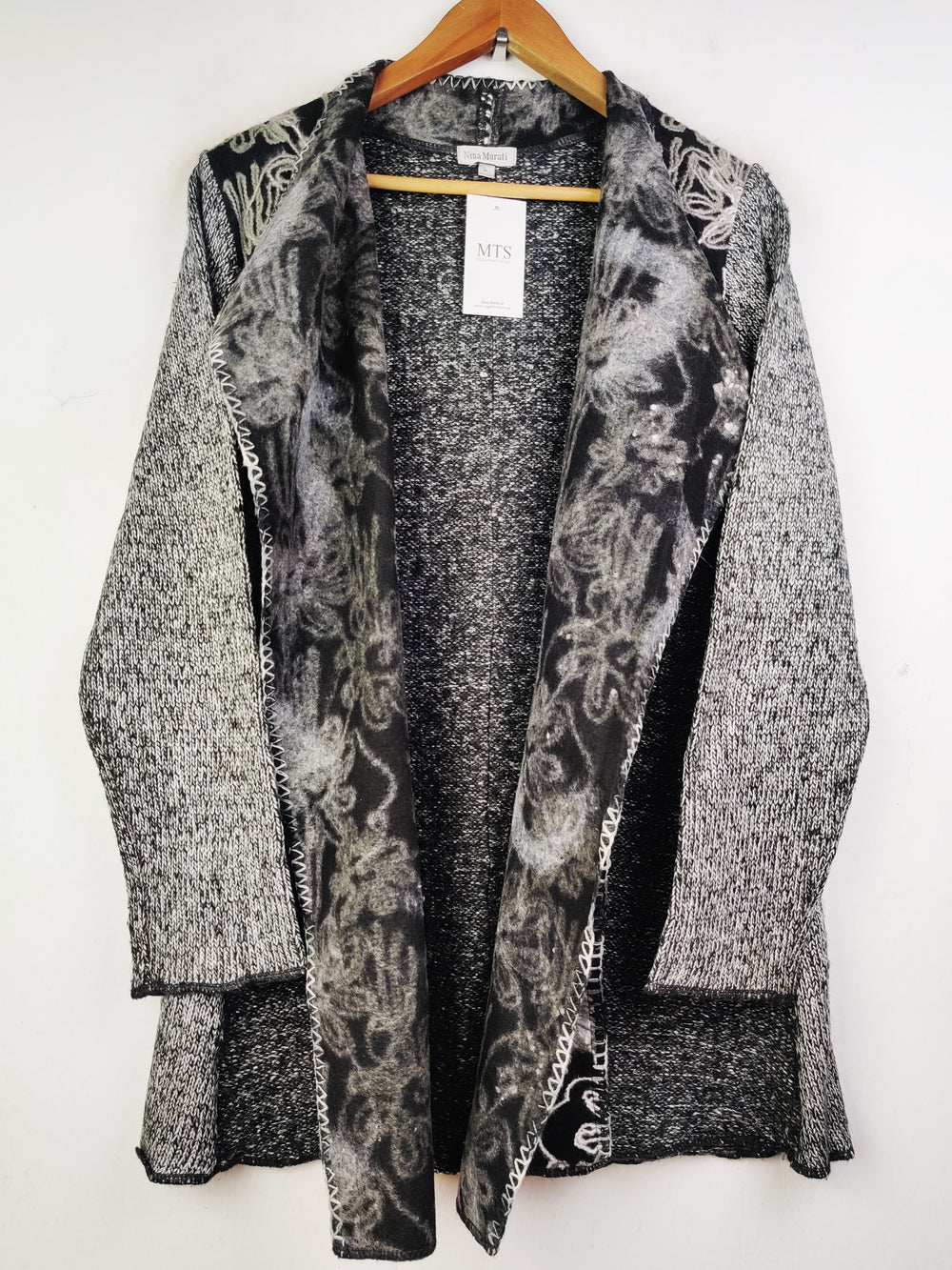 Buy online pre-used pre-loved 100% authentic & Original branded Nina Murati (LC-3857) available in Pakistan. Top international brands avilable.