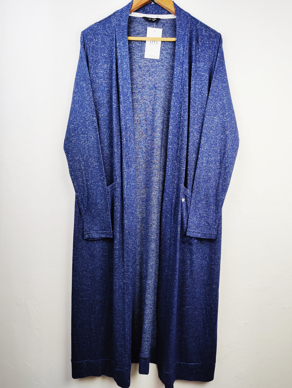 Buy online pre-used pre-loved 100% authentic & Original branded Pretty Secrets (LC-3888) available in Pakistan. Top international brands avilable.