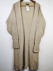 Buy online pre-used pre-loved 100% authentic & Original branded Prettylittlething (LC-3892) available in Pakistan. Top international brands avilable.