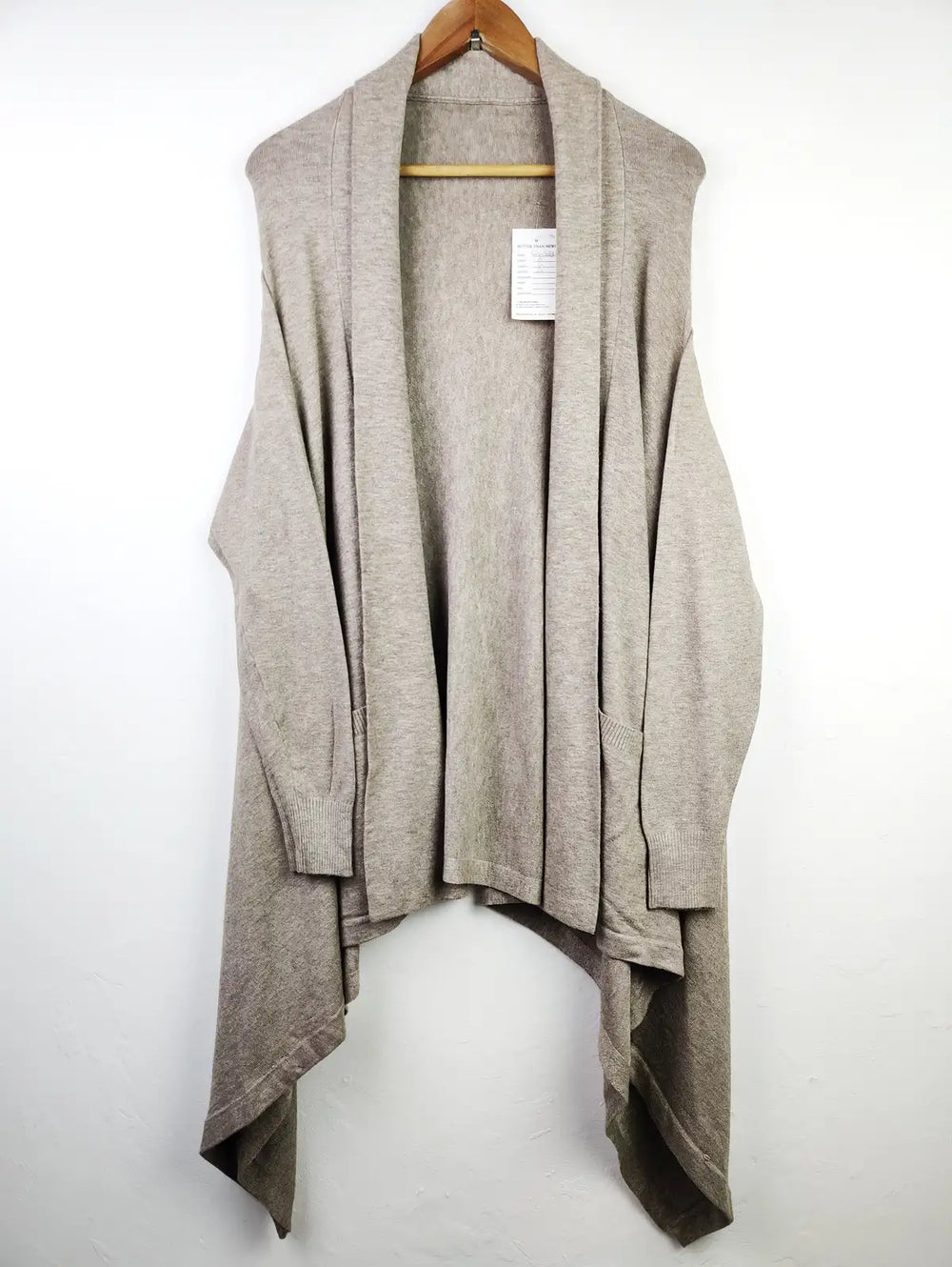 Buy online pre-used pre-loved 100% authentic & Original branded Unknown Brand (LC-3904) available in Pakistan. Top international brands avilable.