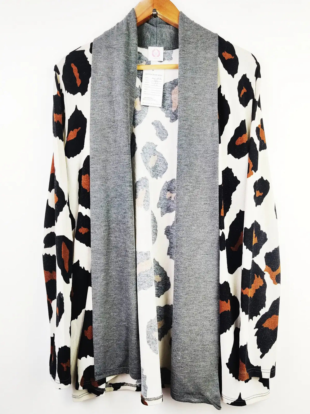 Buy online pre-used pre-loved 100% authentic & Original branded Wanna Be (LC-3935) available in Pakistan. Top international brands avilable.