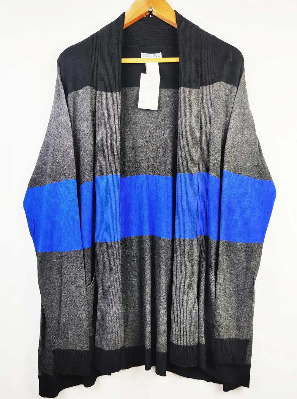 Buy online pre-used pre-loved 100% authentic & Original branded Olivia Sky (LC-3937) available in Pakistan. Top international brands avilable.