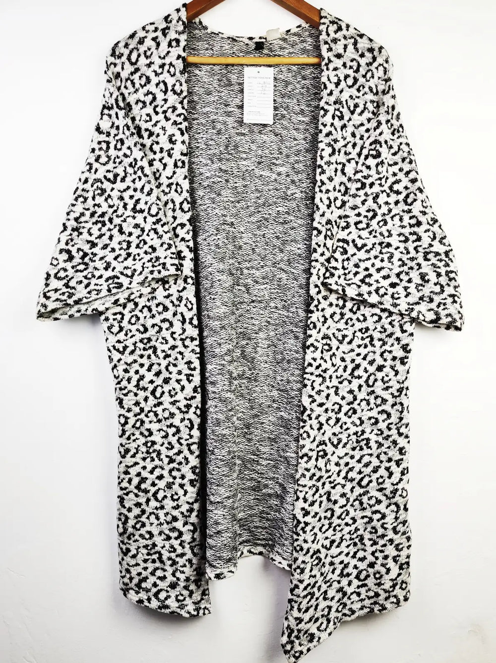 Buy online pre-used pre-loved 100% authentic & Original branded H&M (LC-3942) available in Pakistan. Top international brands avilable.