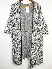 Buy online pre-used pre-loved 100% authentic & Original branded H&M (LC-3942) available in Pakistan. Top international brands avilable.