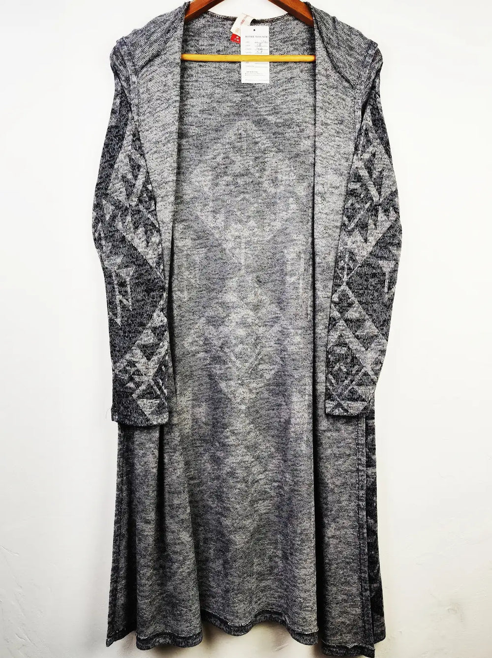 Buy online pre-used pre-loved 100% authentic & Original branded No Boundaries (LC-3960) available in Pakistan. Top international brands avilable.