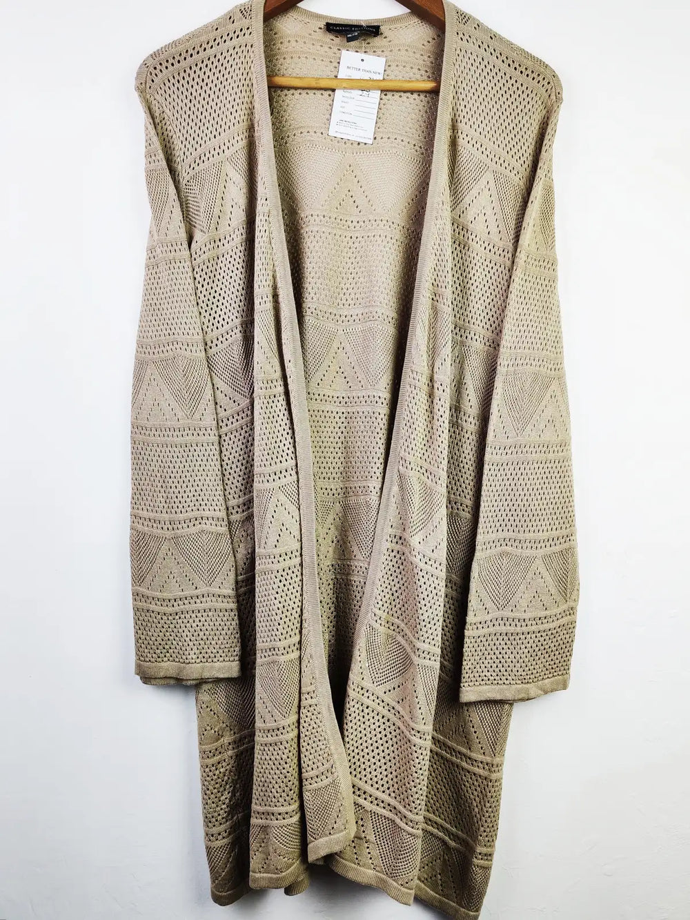 Buy online pre-used pre-loved 100% authentic & Original branded Classic Edition (LC-3961) available in Pakistan. Top international brands avilable.