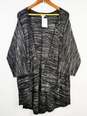 Buy online pre-used pre-loved 100% authentic & Original branded Lularoe (LC-3970) available in Pakistan. Top international brands avilable.