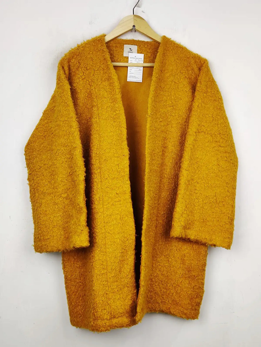 Buy online pre-used pre-loved 100% authentic & Original branded Tu (LC-4048) available in Pakistan. Top international brands avilable.