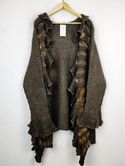 Buy online pre-used pre-loved 100% authentic & Original branded Unknown Brand (LC-4062) available in Pakistan. Top international brands avilable.