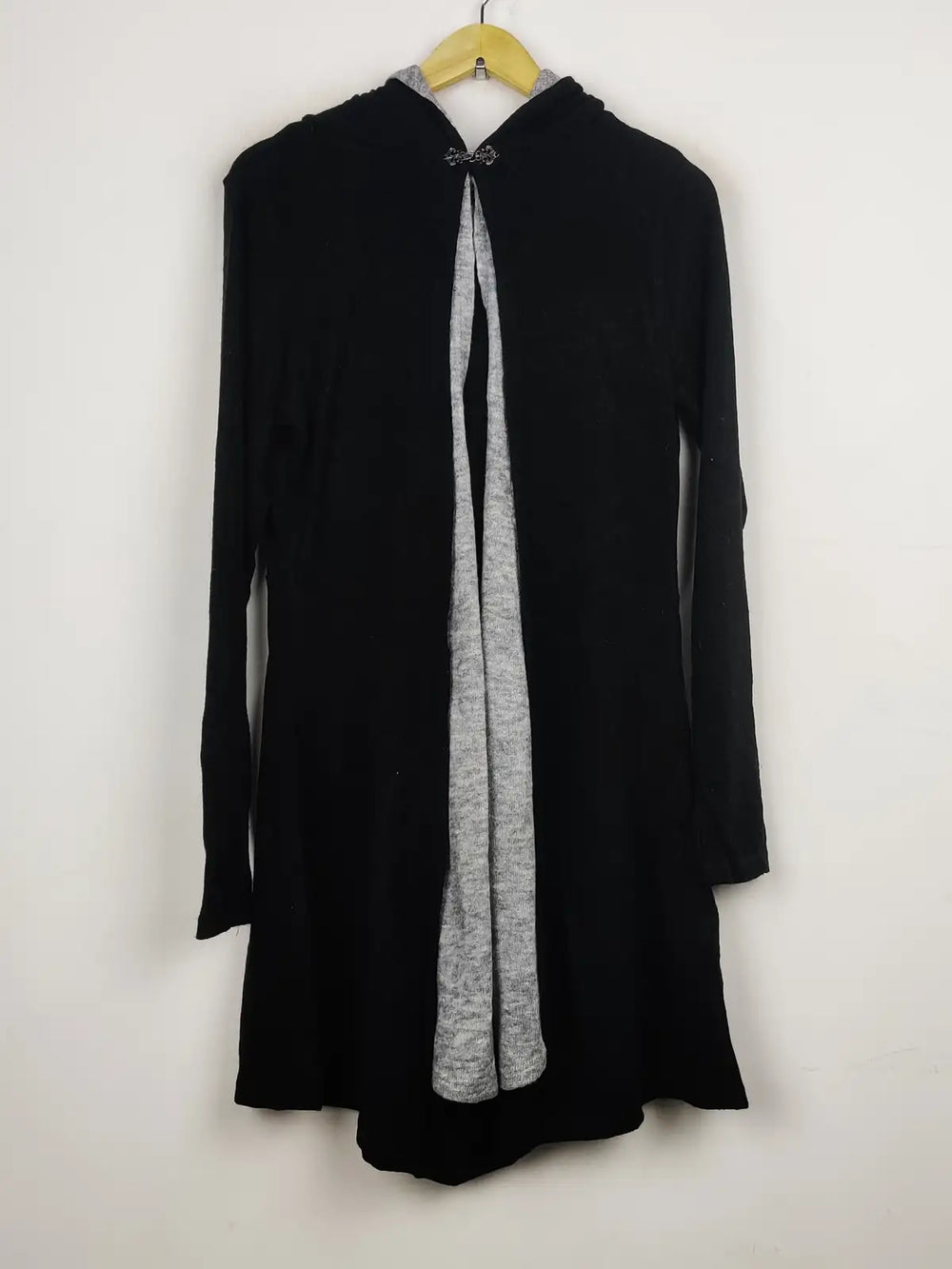 Buy online pre-used pre-loved 100% authentic & Original branded Joe Browns (LC-4646) available in Pakistan. Top international brands avilable.