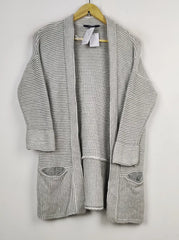 Buy online pre-used pre-loved 100% authentic & Original branded Joules (LC-4663) available in Pakistan. Top international brands avilable.