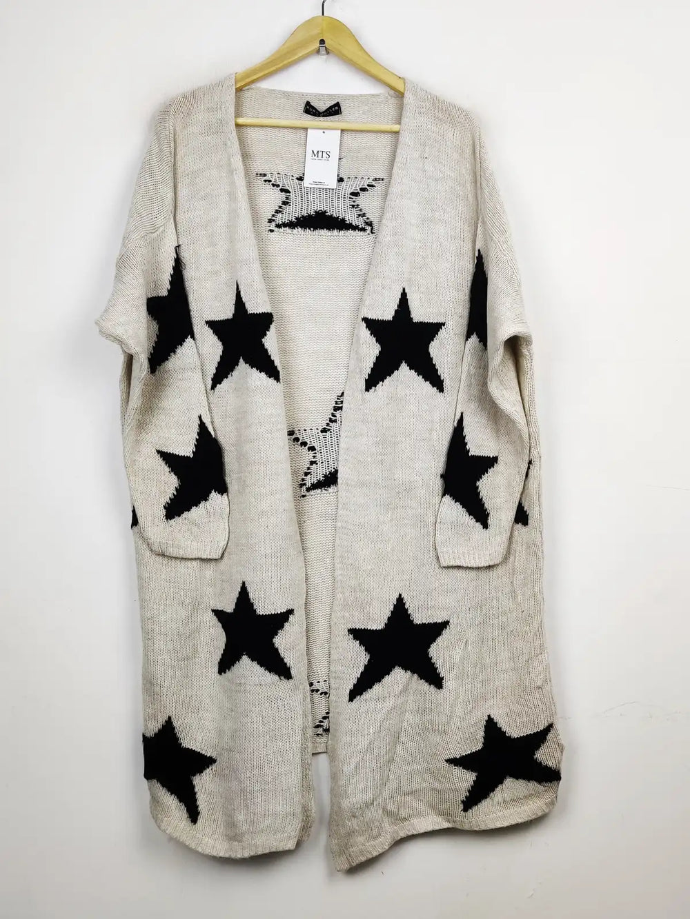 Buy online pre-used pre-loved 100% authentic & Original branded Kurt Muller (LC-4714) available in Pakistan. Top international brands avilable.