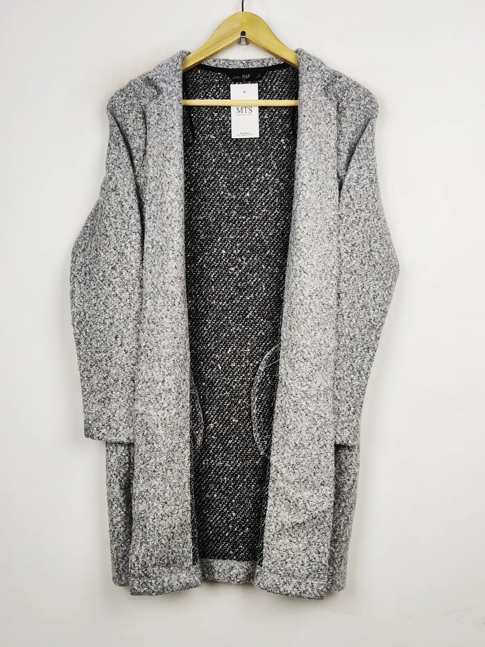 Buy online pre-used pre-loved 100% authentic & Original branded F&F (LC-4732) available in Pakistan. Top international brands avilable.