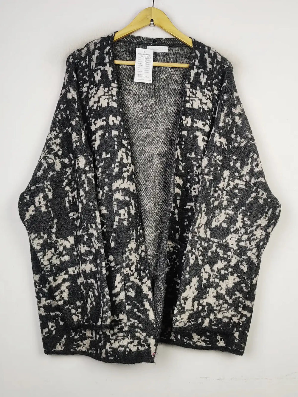 Buy online pre-used pre-loved 100% authentic & Original branded Sarah Tempest (LC-4858) available in Pakistan. Top international brands avilable.