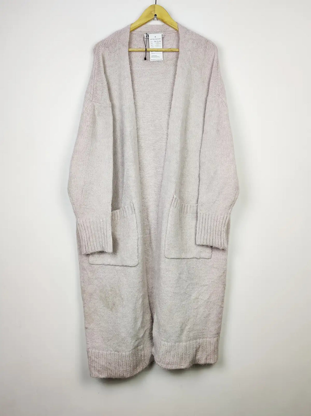 Buy online pre-used pre-loved 100% authentic & Original branded Zara (LC-5138) available in Pakistan. Top international brands avilable.