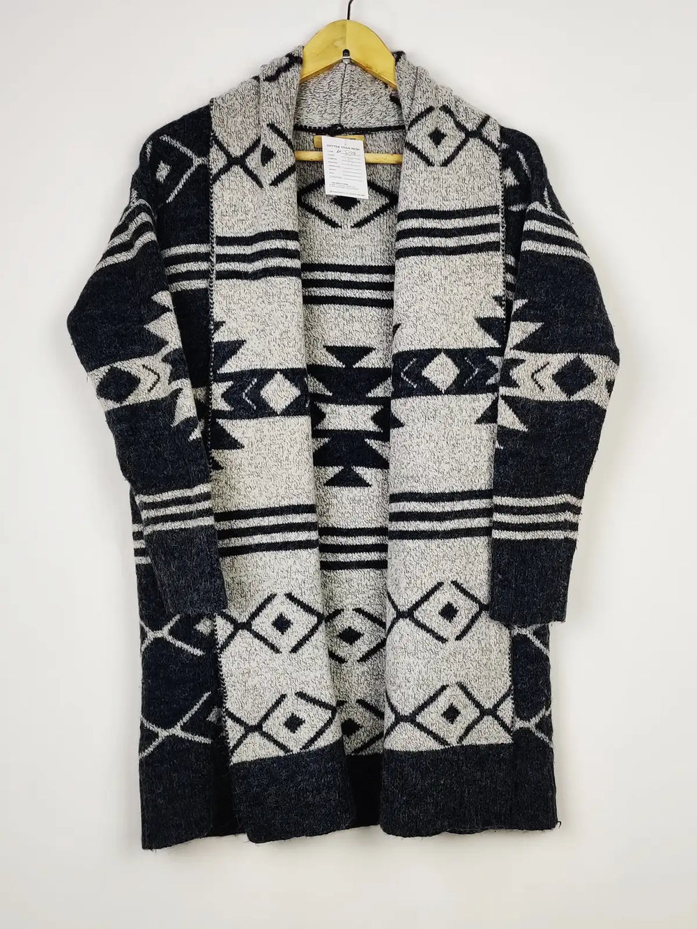 Buy online pre-used pre-loved 100% authentic & Original branded A&P (LC-5148) available in Pakistan. Top international brands avilable.