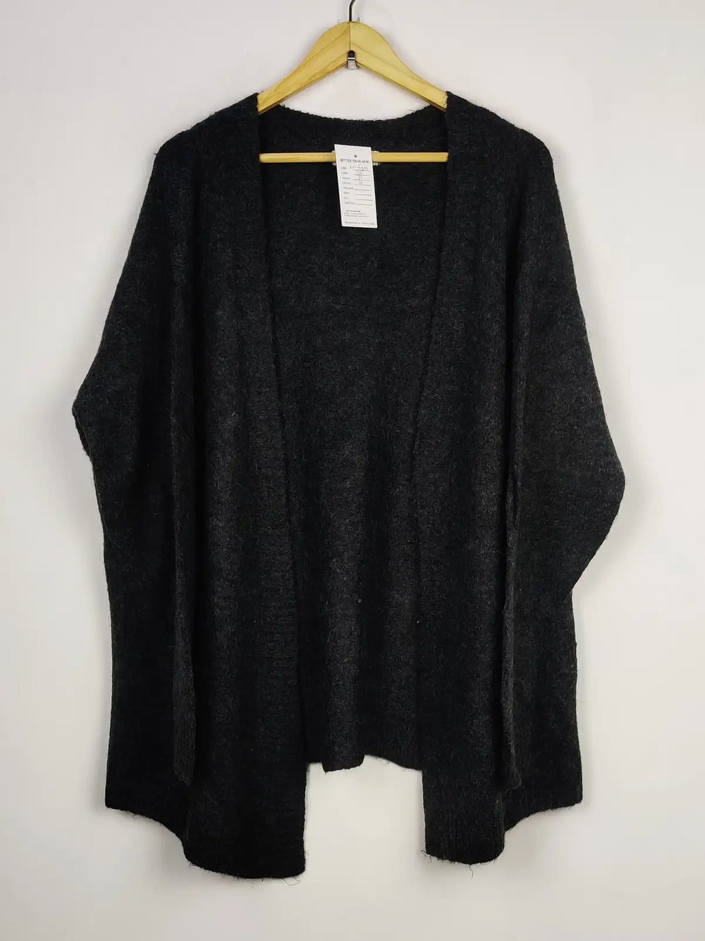 Buy online pre-used pre-loved 100% authentic & Original branded H&M (LC-5301) available in Pakistan. Top international brands avilable.