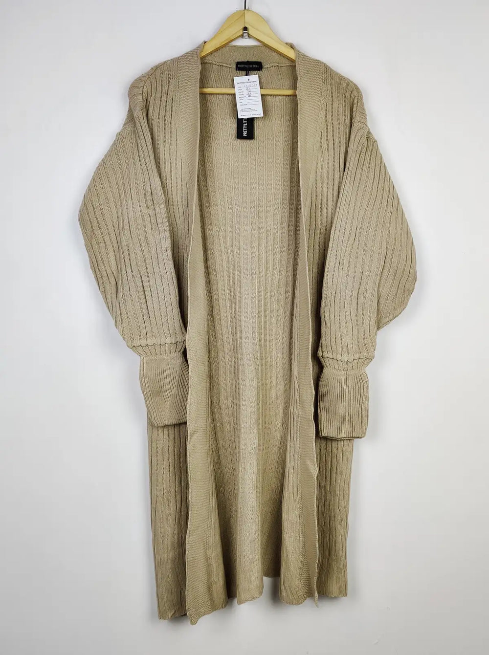 Buy online pre-used pre-loved 100% authentic & Original branded Prettylittlething (LC-5343) available in Pakistan. Top international brands avilable.