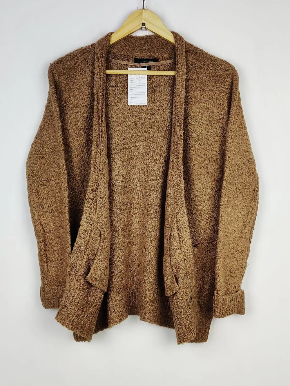 Buy online pre-used pre-loved 100% authentic & Original branded Atmosphere (LC-5349) available in Pakistan. Top international brands avilable.