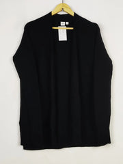 Buy online pre-used pre-loved 100% authentic & Original branded Gap (LC-5472) available in Pakistan. Top international brands avilable.