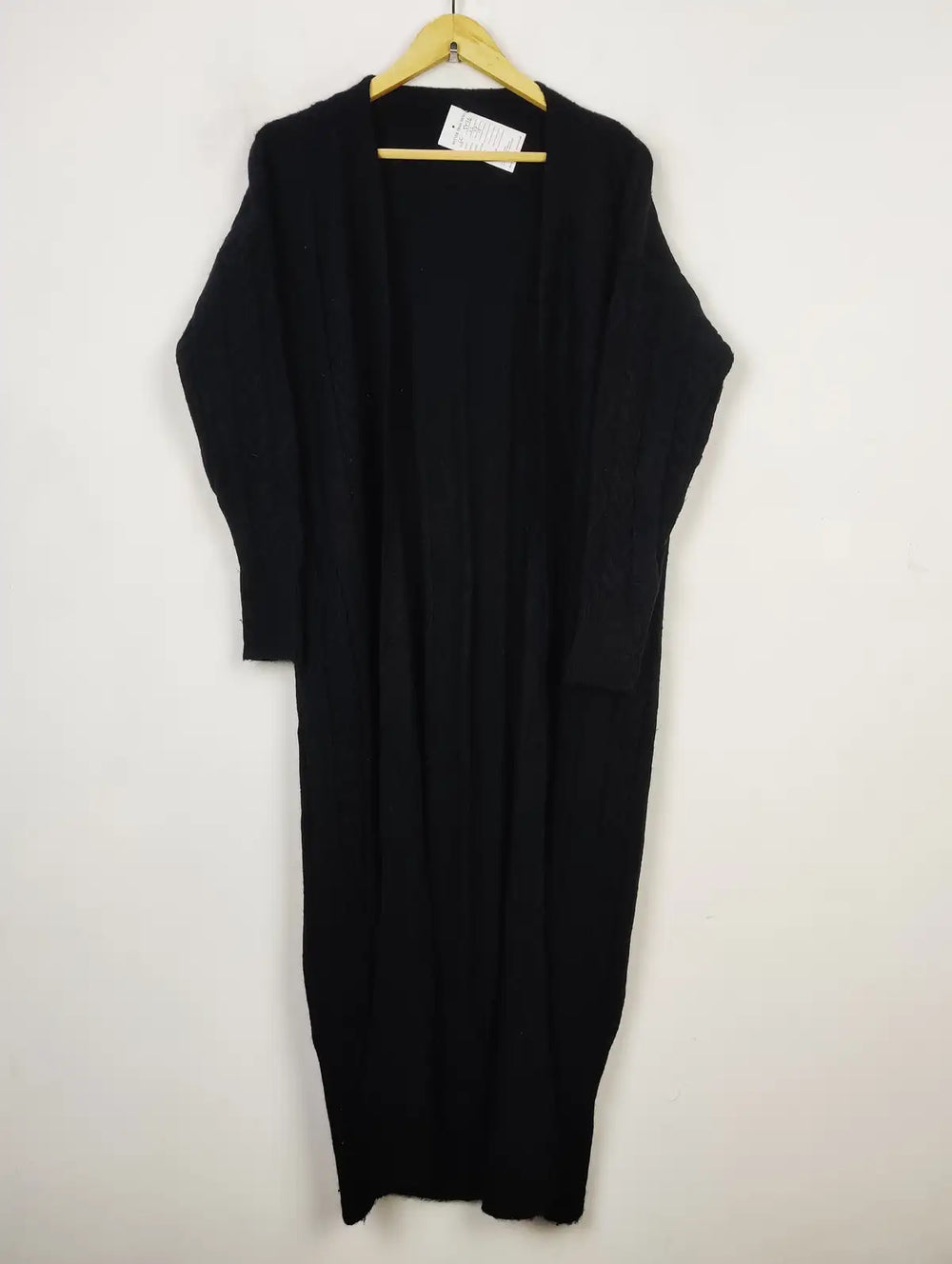 Buy online pre-used pre-loved 100% authentic & Original branded Unknown Brand (LC-5476) available in Pakistan. Top international brands avilable.