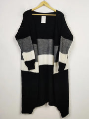 Buy online pre-used pre-loved 100% authentic & Original branded Unknown Brand (LC-5479) available in Pakistan. Top international brands avilable.