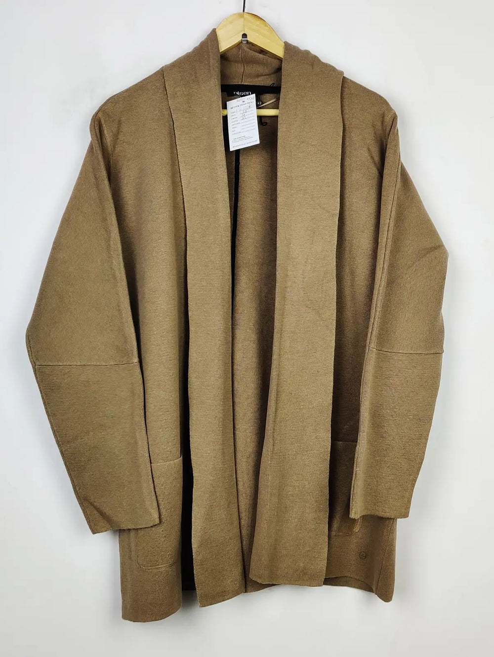 Buy online pre-used pre-loved 100% authentic & Original branded Olsen (LC-5538) available in Pakistan. Top international brands avilable.