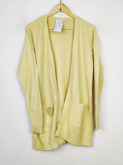 Buy online pre-used pre-loved 100% authentic & Original branded Vila (LC-5539) available in Pakistan. Top international brands avilable.