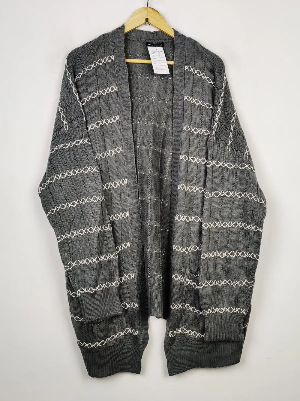 Buy online pre-used pre-loved 100% authentic & Original branded Shein (LC-5540) available in Pakistan. Top international brands avilable.