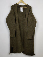 Buy online pre-used pre-loved 100% authentic & Original branded Zara (LC-5569) available in Pakistan. Top international brands avilable.