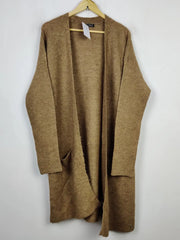 Buy online pre-used pre-loved 100% authentic & Original branded Avenue (LC-5585) available in Pakistan. Top international brands avilable.